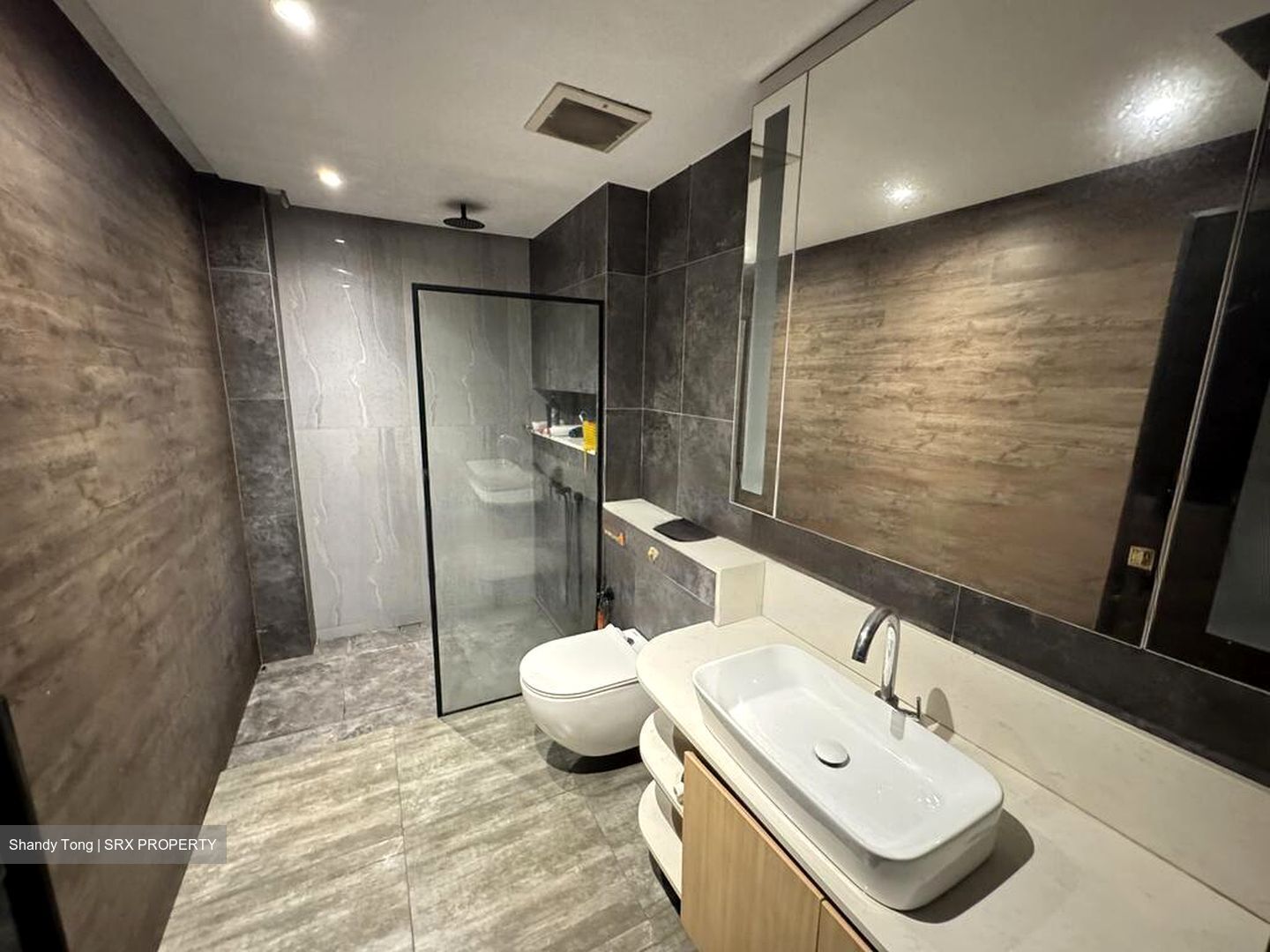 Upper Paya Lebar Road (D19), Apartment #458742941